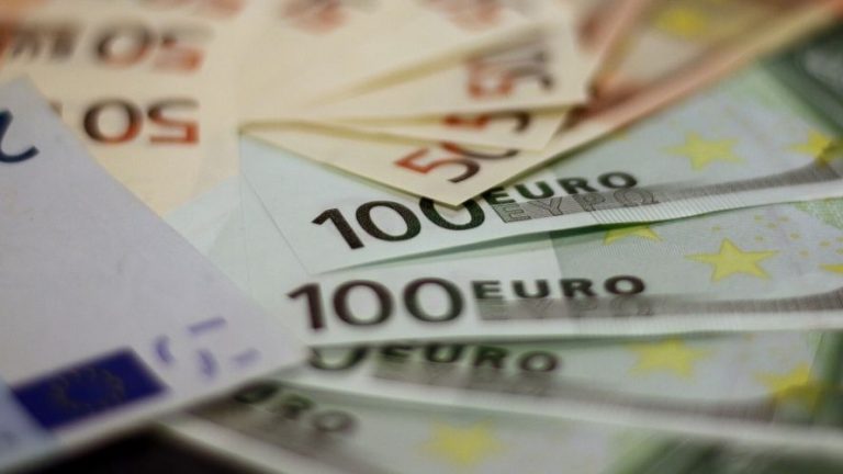 Bonus 1.000 euro INPS, a chi spetta e come richiederlo